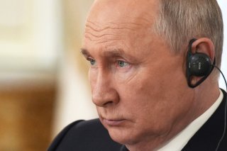 Pour Vladimir Poutine, l'arrestation des voix critiques est nécessaire dans le cadre de l'offensive russe en Ukraine (archives).
